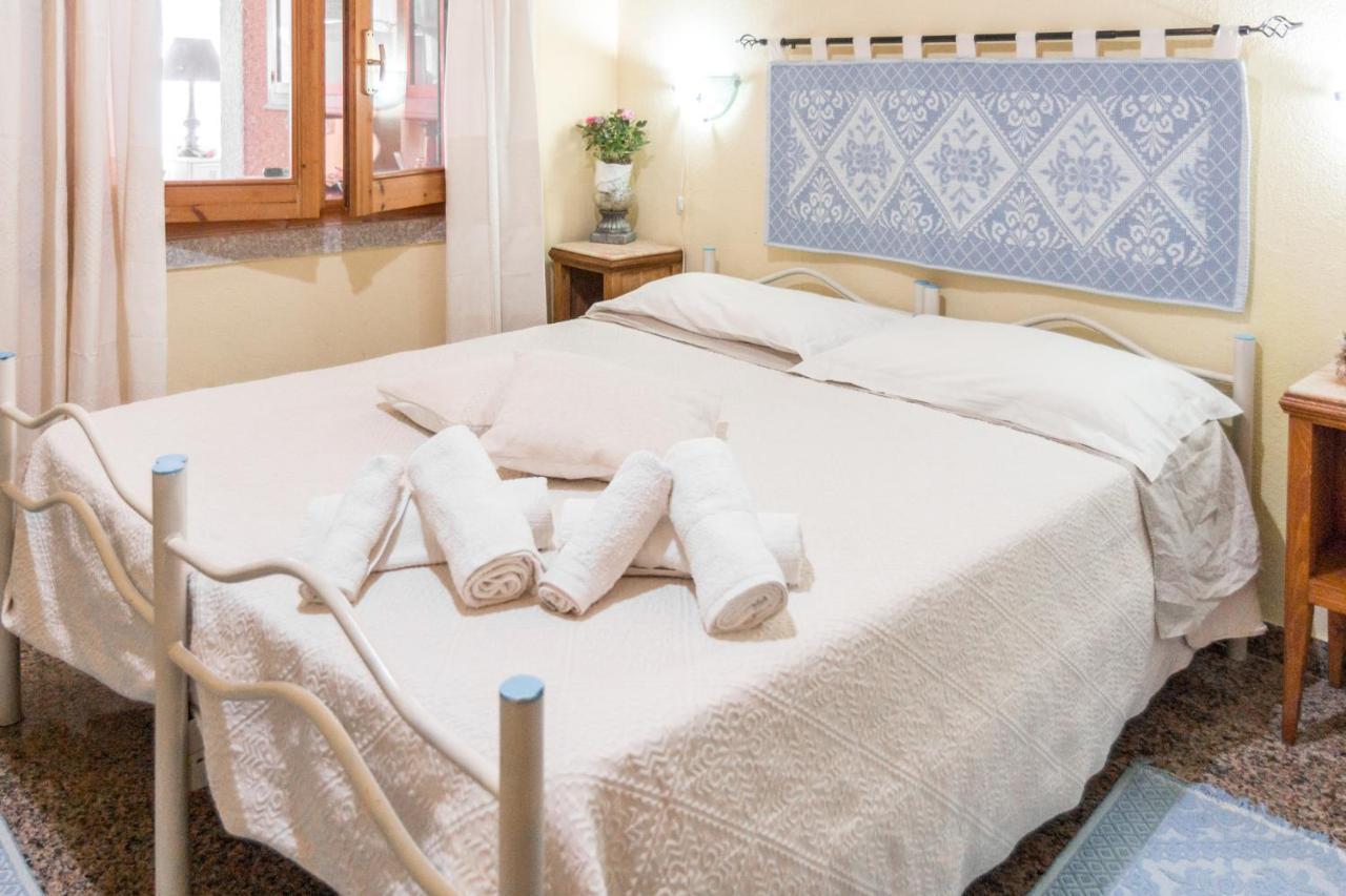 Camera Matrimoniale/Doppia con Letti Singoli con Bagno Privato Esterno