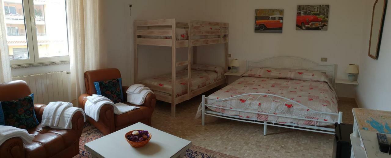 Camera Quadrupla con Bagno in Comune
