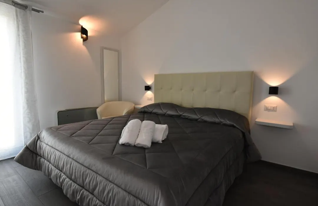 Cavour Rooms-1
