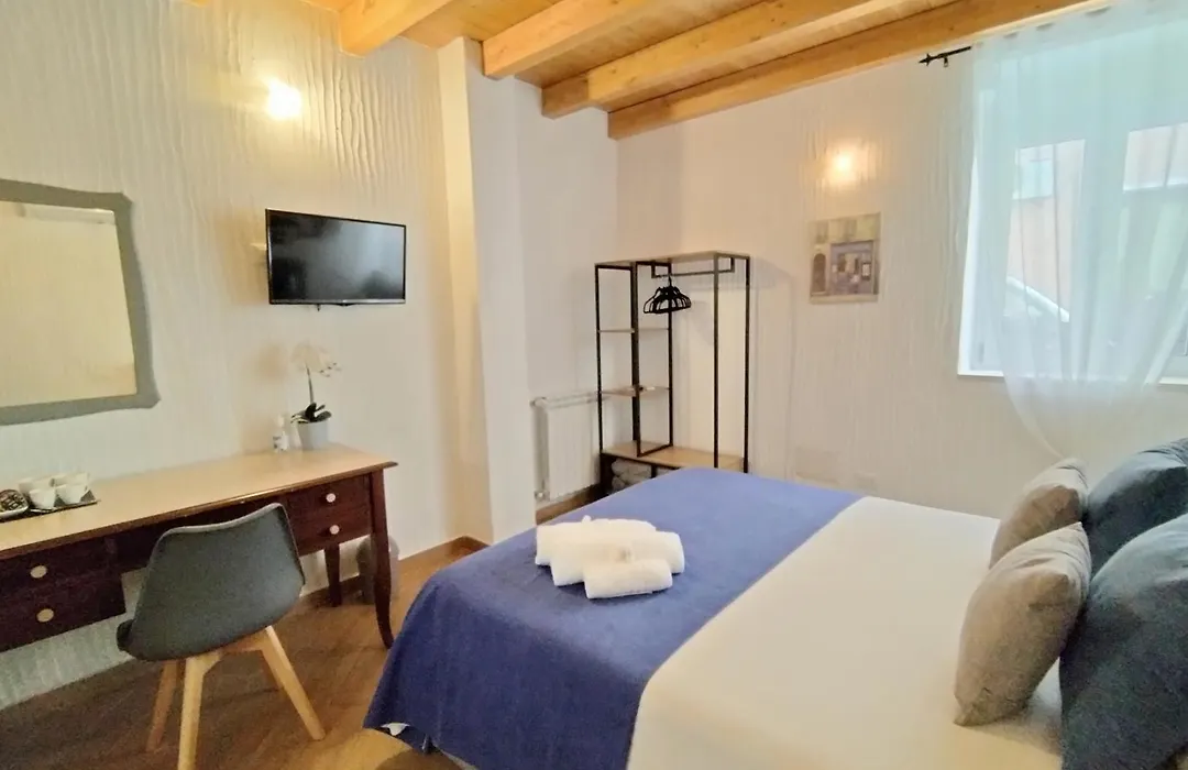 Holmann Suite & Rooms-1