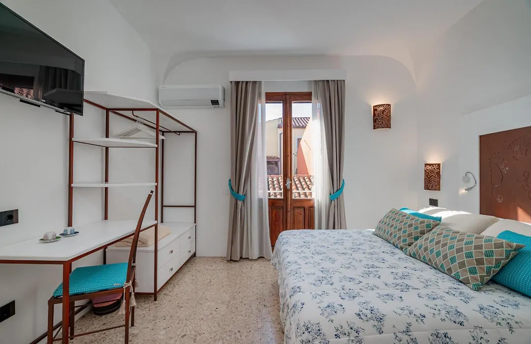Sorella Luna Room Boutique, Centro di Olbia-1