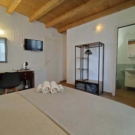 Holmann Suite & Rooms-2