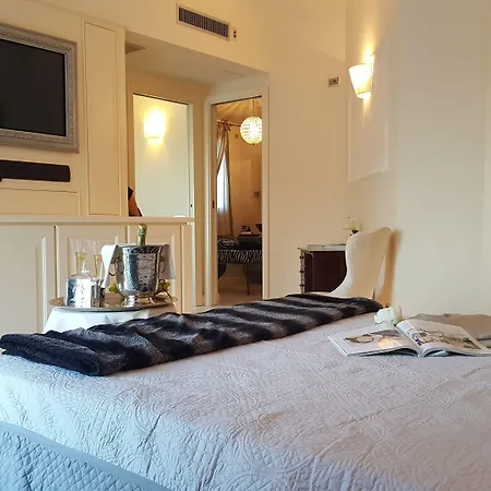 White House Luxury Hospitality-2