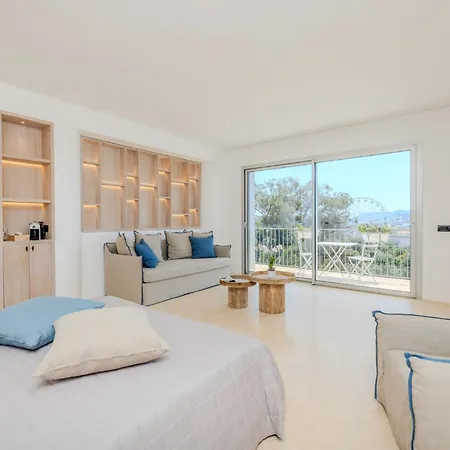 Antares Rooms And Suites-3